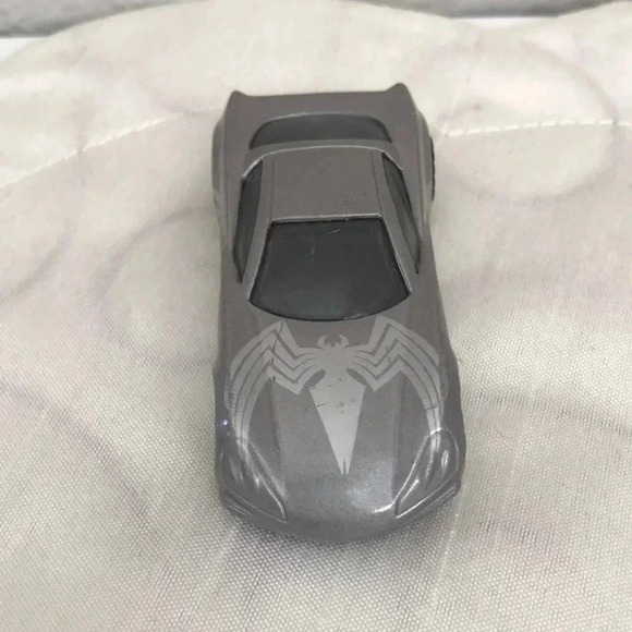 Marvel 2006 Spider-Man Diecast Car - Picture 1 of 4